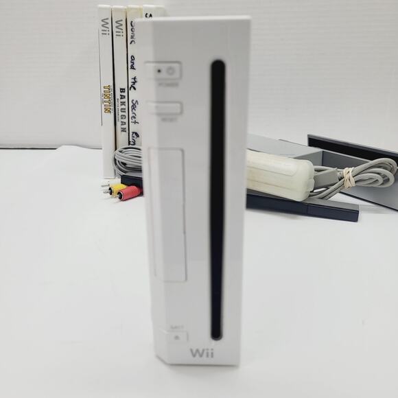 Nintendo Wii System Console (RVL-001) W/ Controller Cords 4 Family Games Tested - Picture 7 of 11